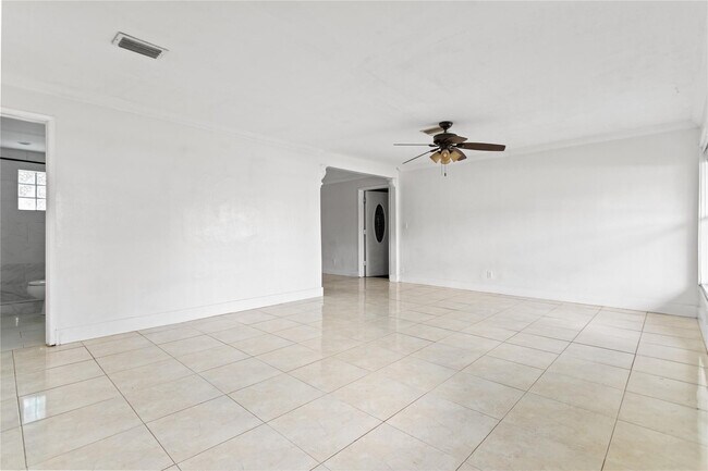 Building Photo - 4184 SW 49th Ct