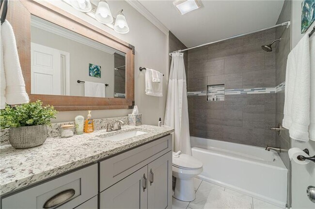 Building Photo - 691 Harbor Cove