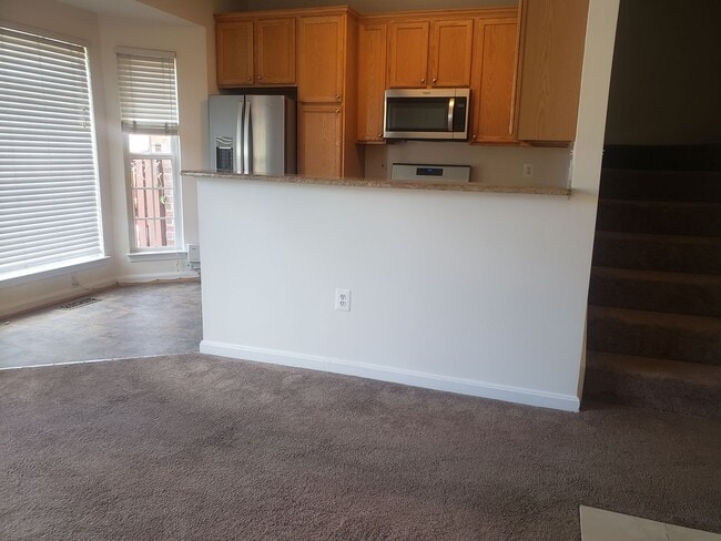 Building Photo - Gorgeous 3 Bedroom 3.5 Bathroom Brick Town...