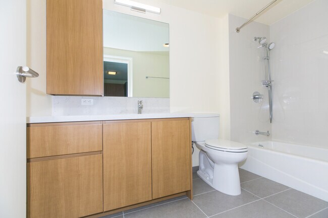 Building Photo - 1391 Kapiolani Blvd