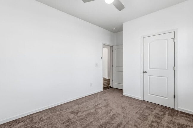 Building Photo - Experience Luxury Living in Reedy Fork