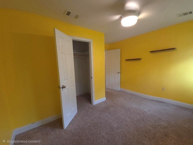 Building Photo - 926 Pecan St