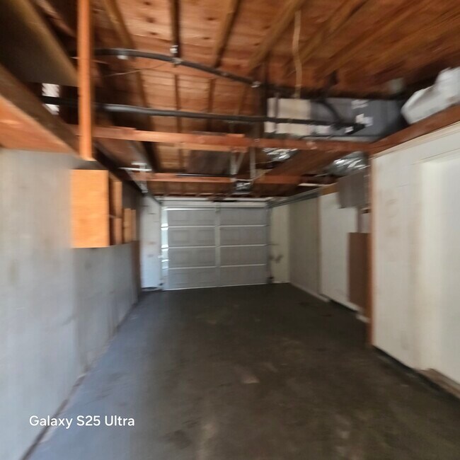 Building Photo - 3302 Bainbridge Dr