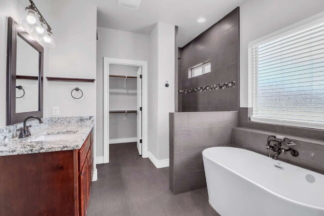 Building Photo - "Charming 4-Bed Oasis with Granite Touches & Cozy Fireplace in Floresville!"