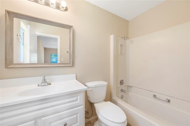 Building Photo - 3310 Crossman Dr