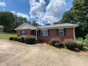 Building Photo - PRE-LEASING FOR AUGUST 2026!