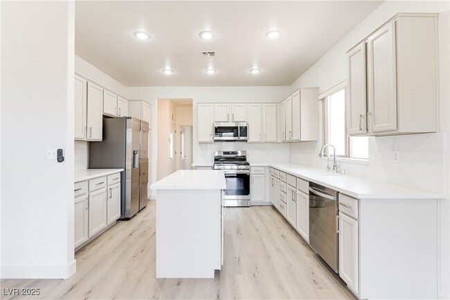 Building Photo - 2084 Tiger Links Dr