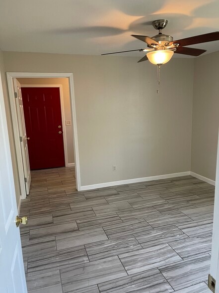 Building Photo - 507 Short St