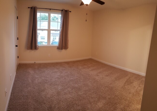 Building Photo - 409 Justice Farm Dr