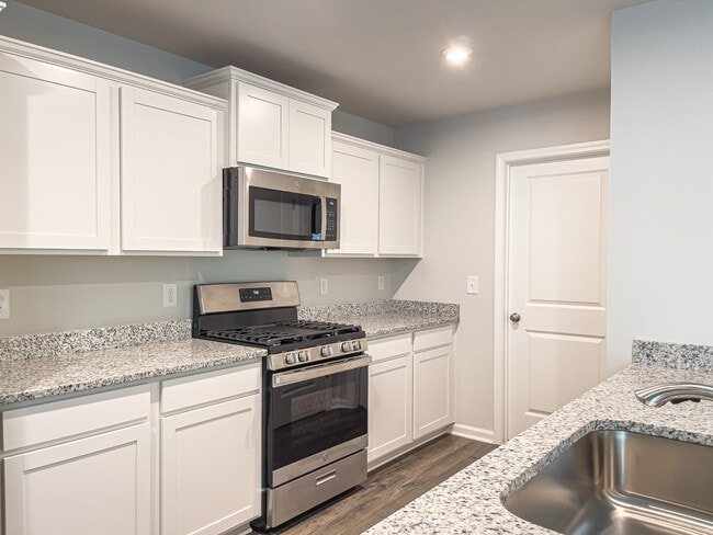Building Photo - 105 Paddock Glen Dr