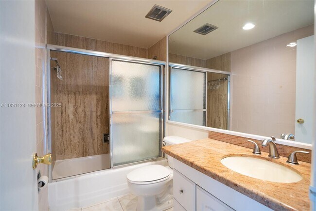 Building Photo - 3800 Galt Ocean Dr