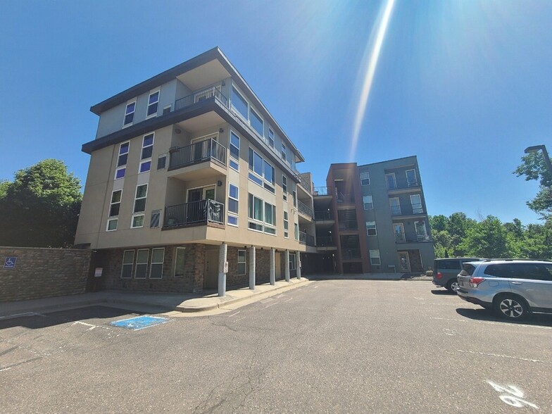 Primary Photo - 5201 S Fox St