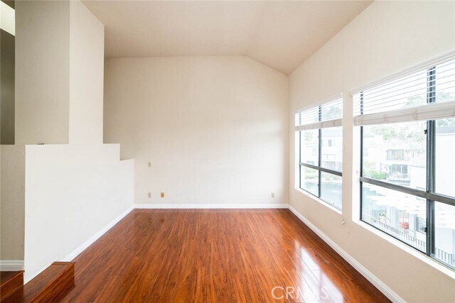 Building Photo - 31 Waterway