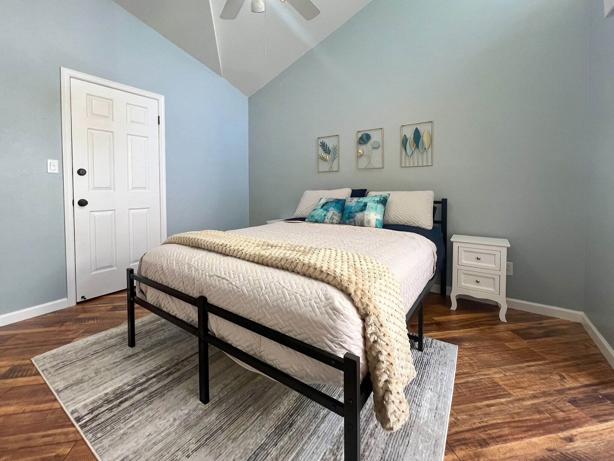 Building Photo - 10301 N 70th St