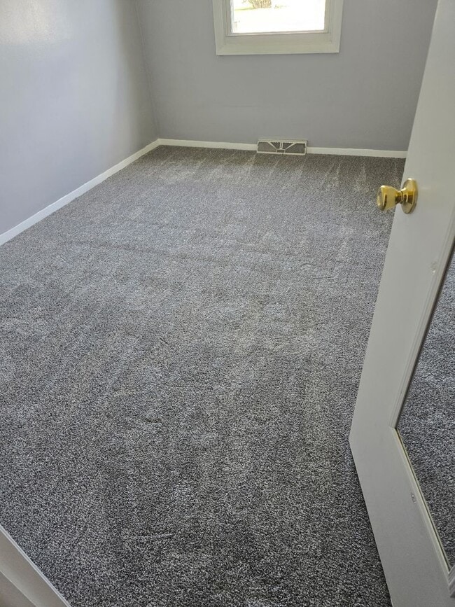 Building Photo - 3 bedroom - Finished basement with bonus room