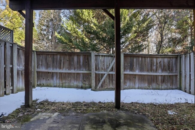 Building Photo - 9285 Laurel Ridge Crossing Rd