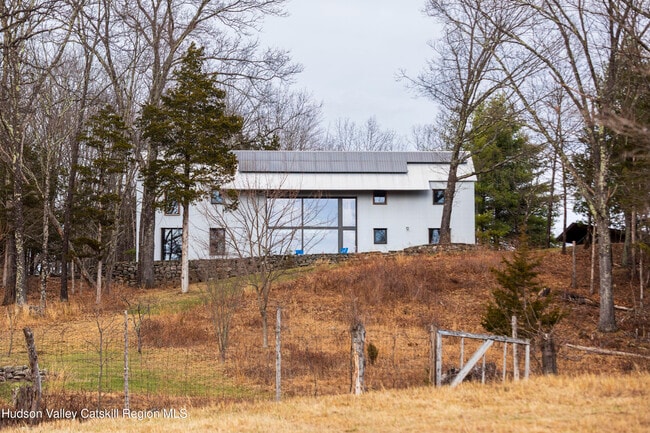 Building Photo - 94 Cherry Hill Rd