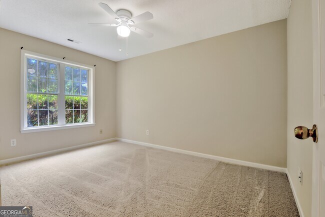 Building Photo - 45 Paces Landing Dr
