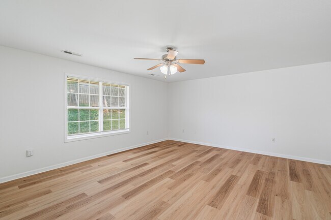 Building Photo - 1037 Stones Throw Ln