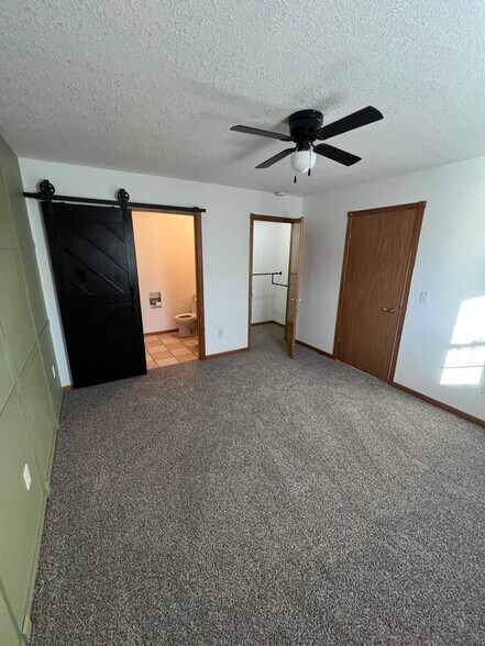 Building Photo - 109 W Pleasant St