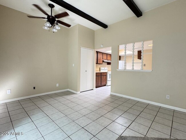 Building Photo - 546 S Allred Dr