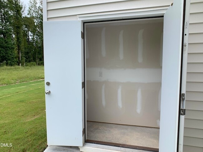 Building Photo - 672 Barneswyck Dr