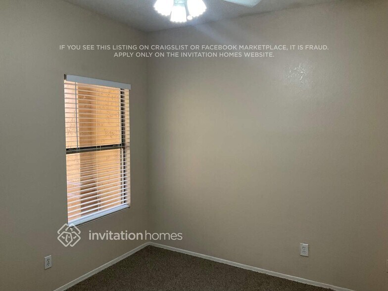 Building Photo - 8370 W Salter Dr