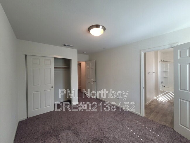 Building Photo - 1476 Descanso Ln