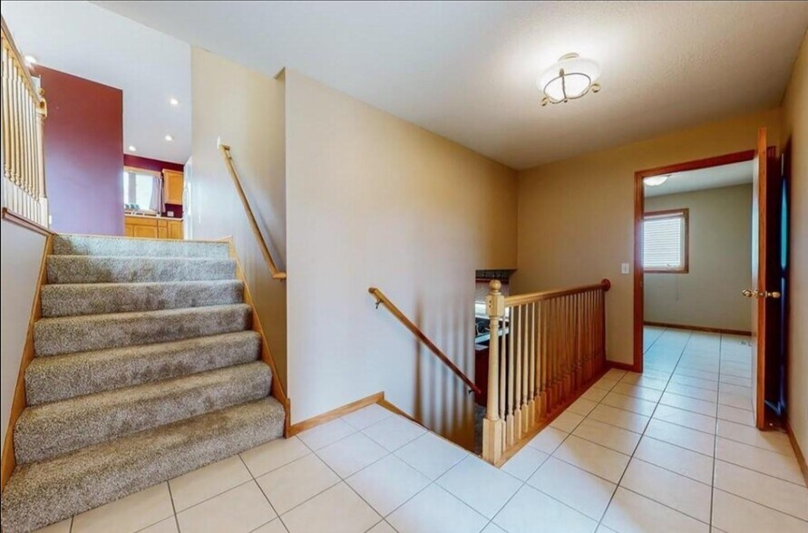 Building Photo - 6251 Fairway Dr NW