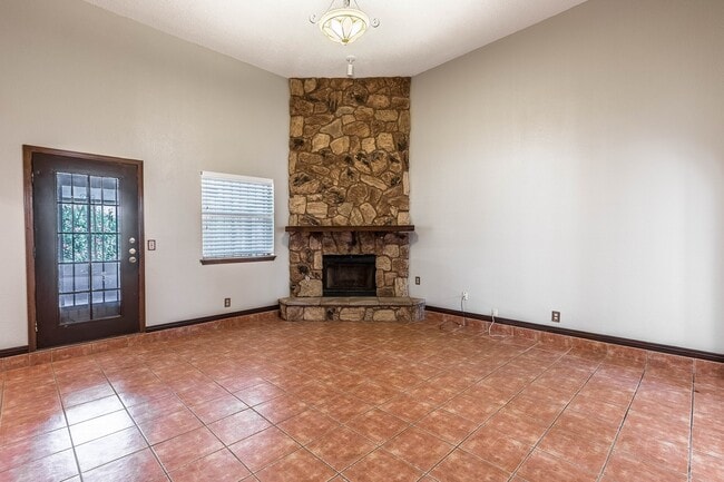 Building Photo - Lovely 4 bedroom in West Side El Paso!!