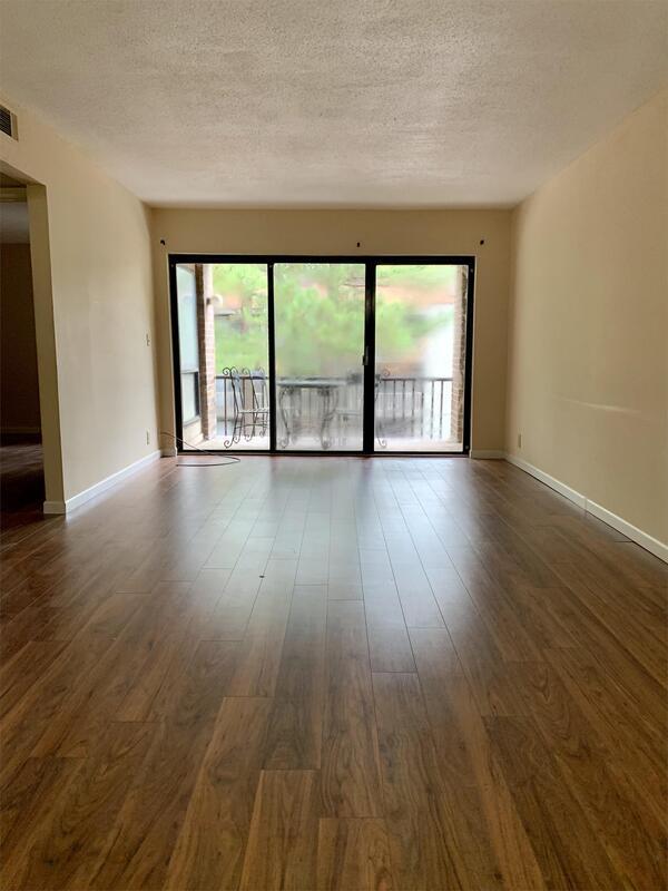 Building Photo - 1859 Poplar Woods Cir W