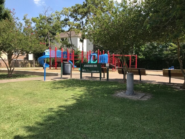 Building Photo - 1111 Edwards St