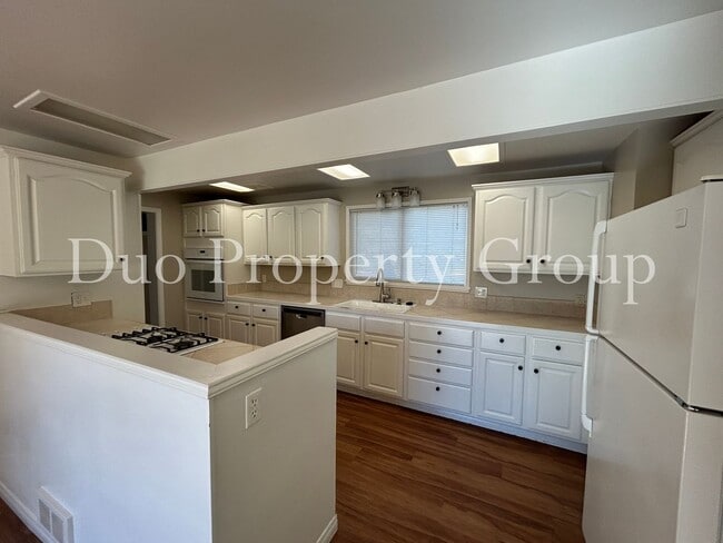 Building Photo - G Street