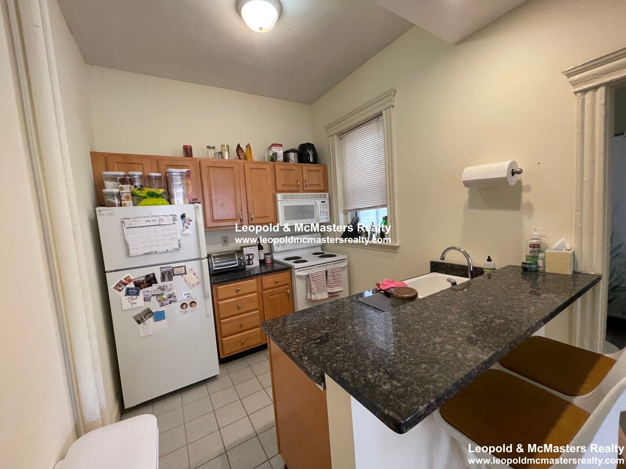 Building Photo - 104 Peterborough St