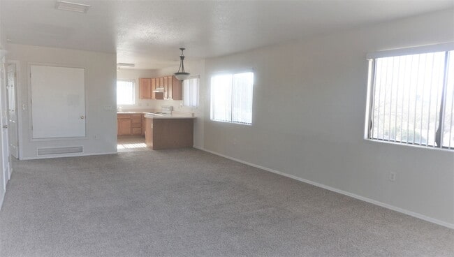 Building Photo - 4410 Buena Loma Way