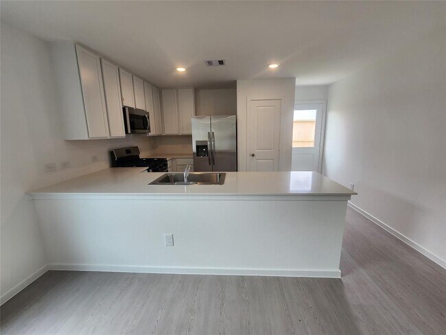 Building Photo - 1706 Green Warbler Ln