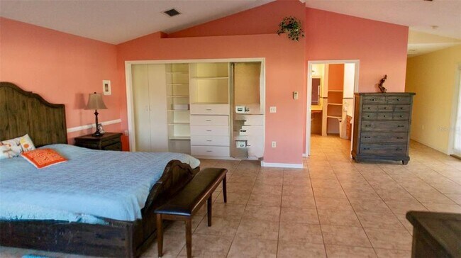 Building Photo - 315 Lazy Acres Ln