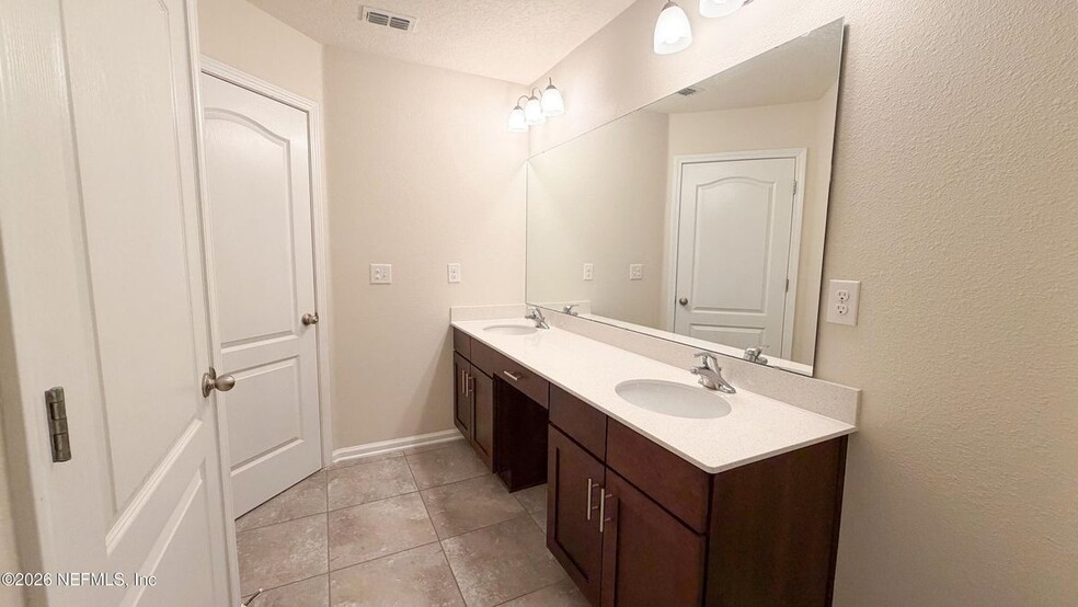 Building Photo - 47 Castro Ct