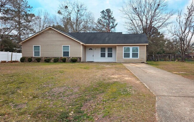 Building Photo - 133 Seminole Ave