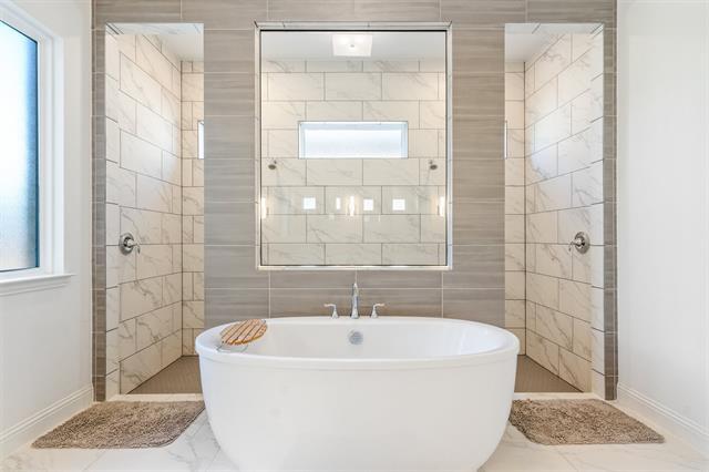 Building Photo - 8609 Autumn Lake Trl