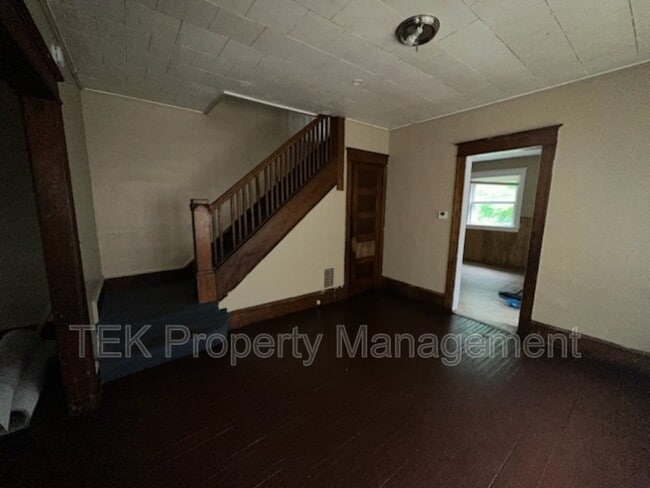 Building Photo - 444-446 Cottage Street