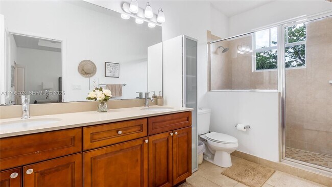 Building Photo - 4445 NW 48th Terrace