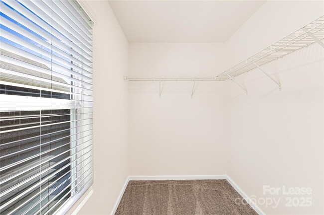 Building Photo - 2871 Yeager Dr NW