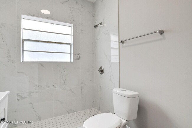 Building Photo - 2578 Haldumar Terrace
