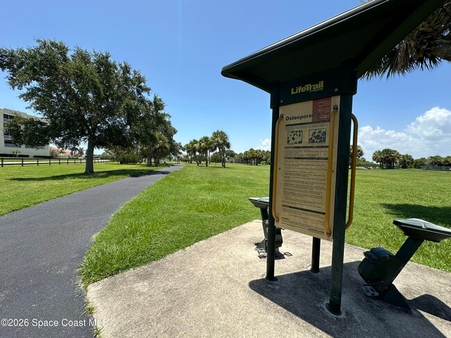 Building Photo - 616 Manatee Bay Dr