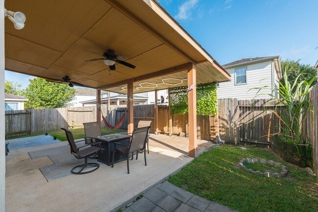 Building Photo - 331 Mantova Dr
