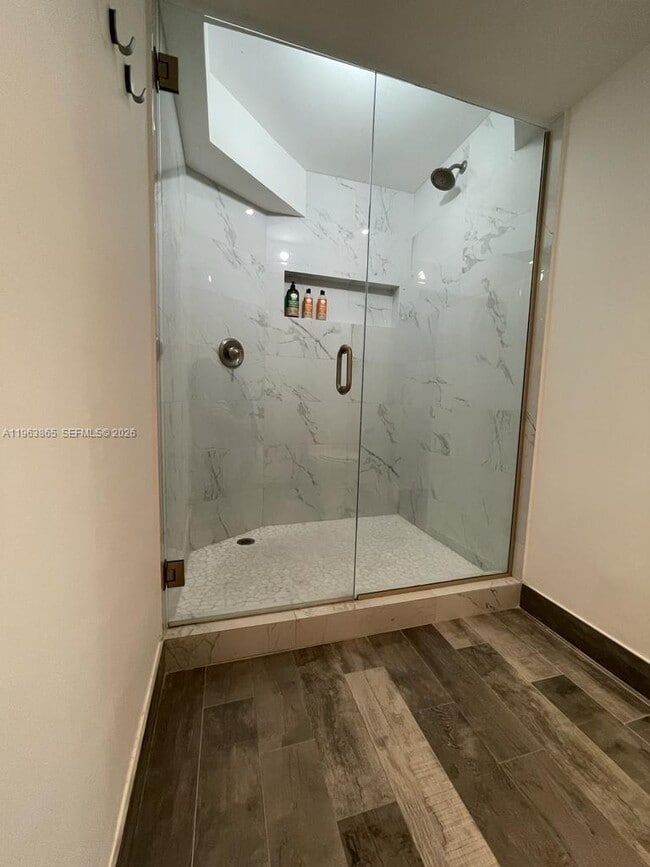 Building Photo - 1865 Brickell Ave