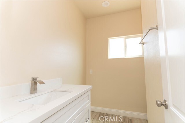 Building Photo - 9246 Cedros Ave