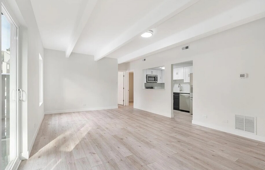 Building Photo - 9725 E Harvard Ave