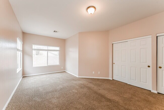 Building Photo - 1070 Warm Canyon Way